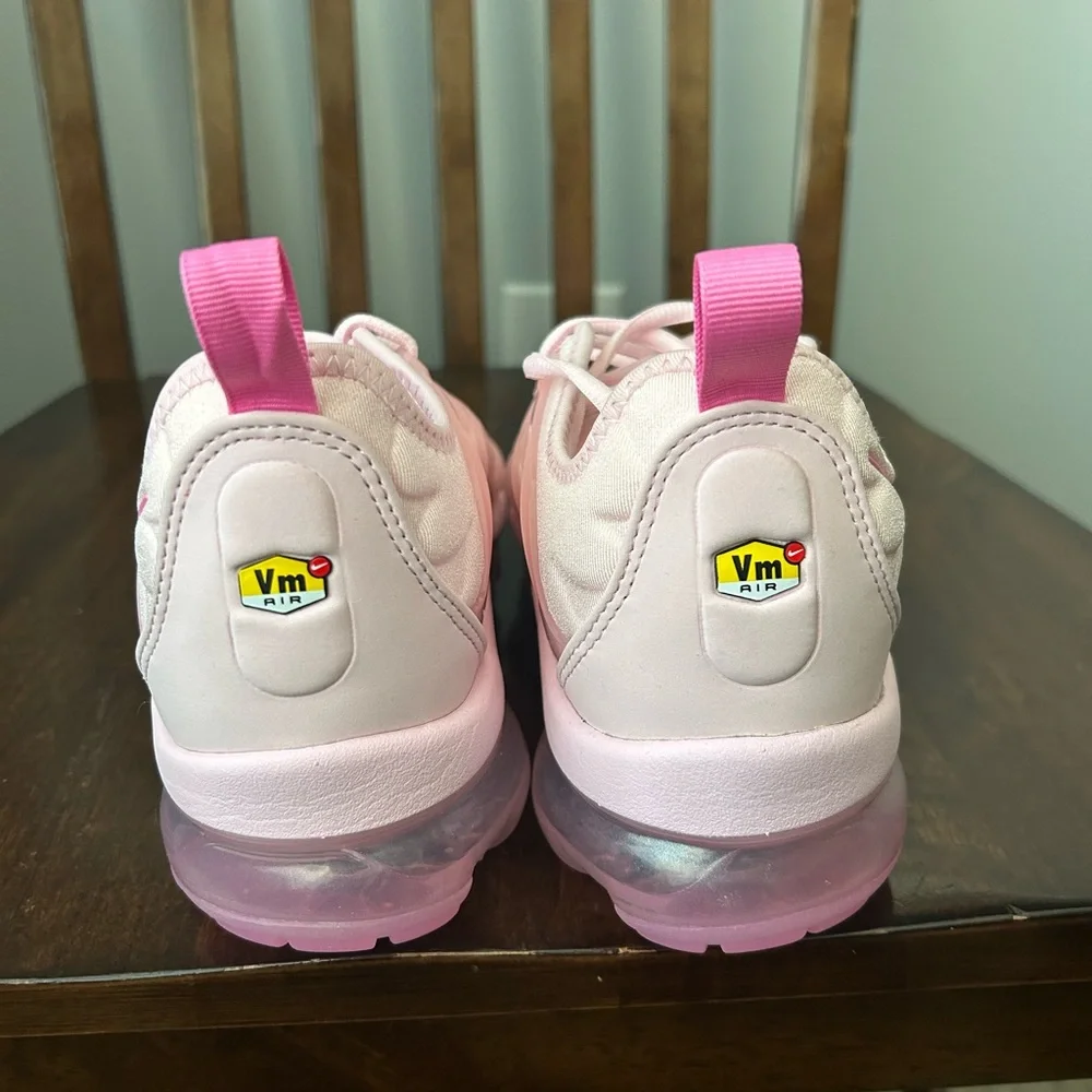 Nike Air Vapormax Plus Pink Foam‎ (Women's) FZ3614-686 NEW Size 8.5